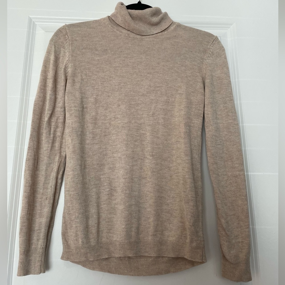Women’s Creme Turtleneck Sweater